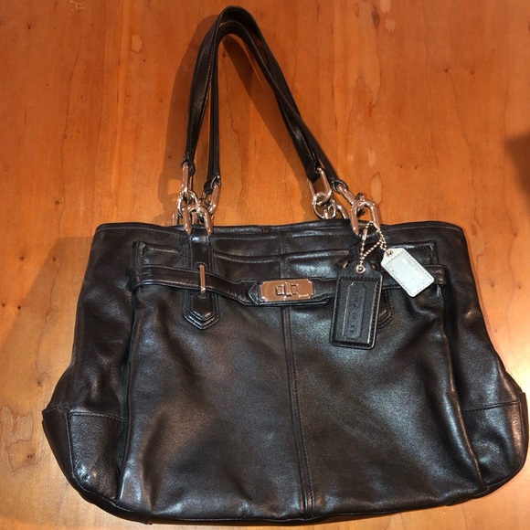 Black leather Coach shoulder bag - Picture 2 of 6